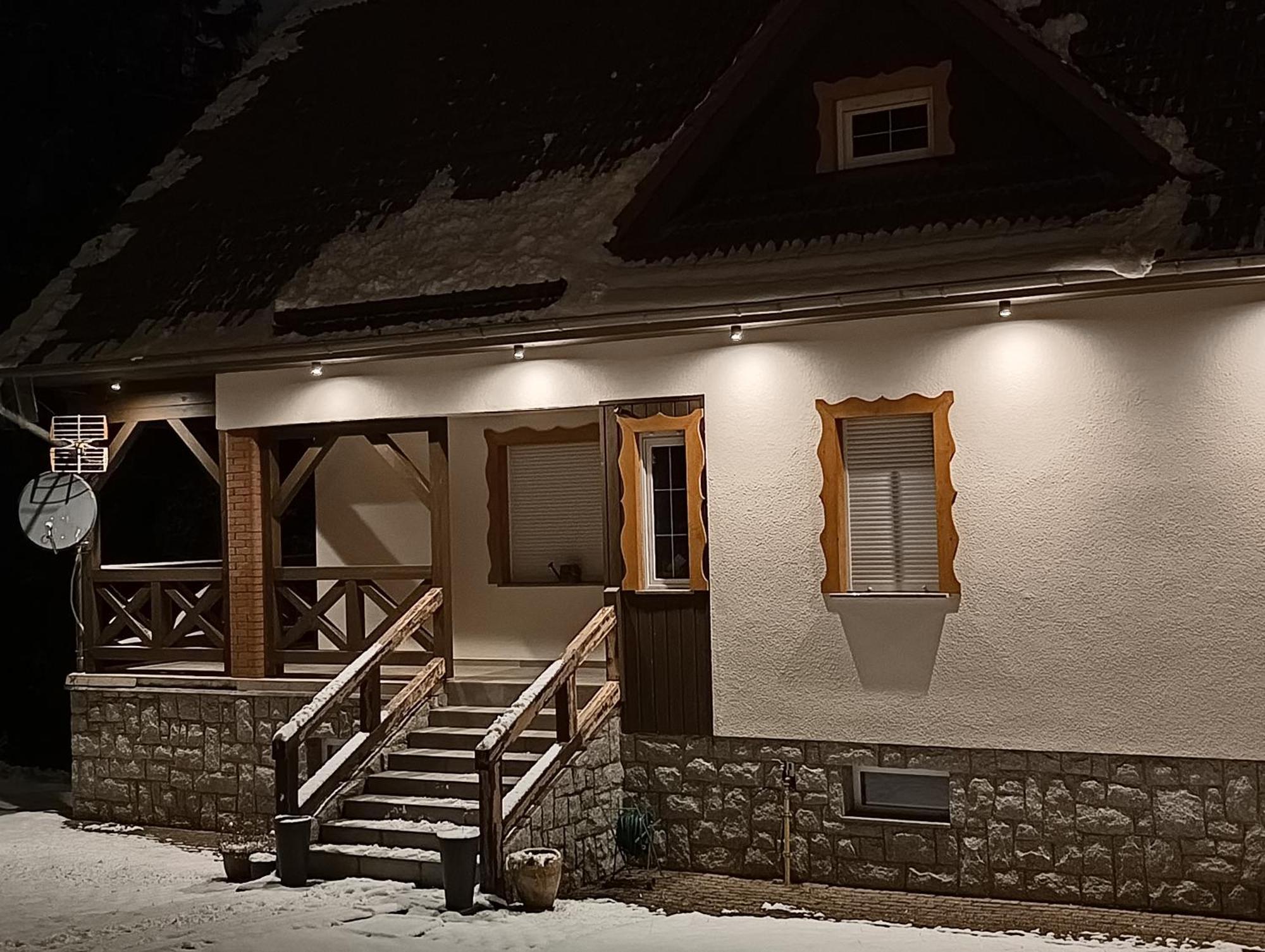 Villa Lupus - Apartament Z Prywatna Sauna ชกลาร์สกา ปอเรมบา ภายนอก รูปภาพ