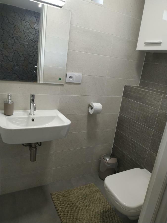 Villa Lupus - Apartament Z Prywatna Sauna ชกลาร์สกา ปอเรมบา ภายนอก รูปภาพ