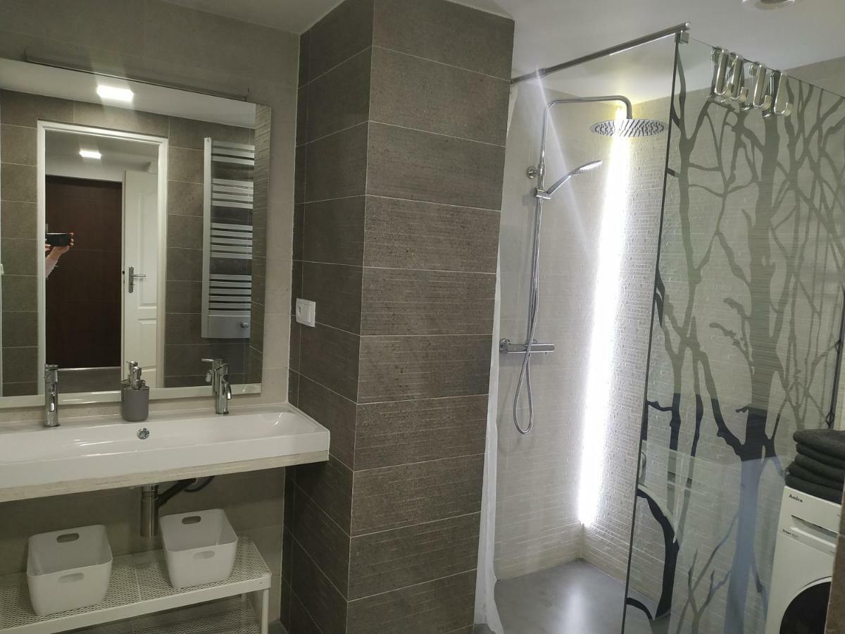 Villa Lupus - Apartament Z Prywatna Sauna ชกลาร์สกา ปอเรมบา ภายนอก รูปภาพ